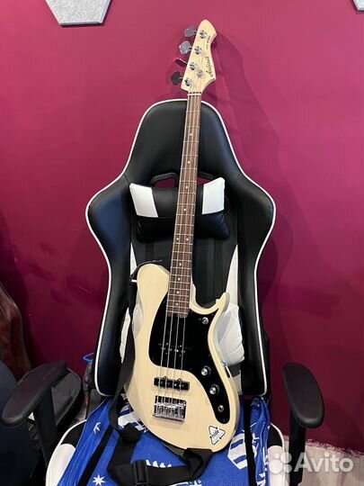 Бас гитара aria pro 2 jet