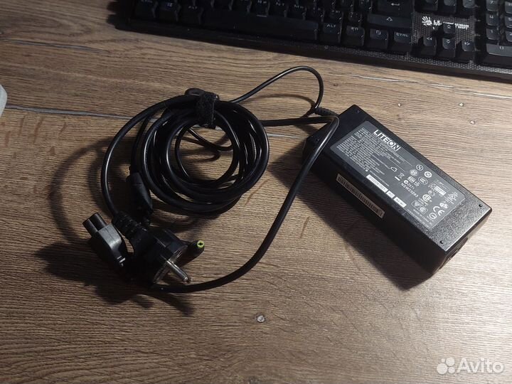 Блок питания (AC adapter) LiteOn 100-240v 50-60Hz
