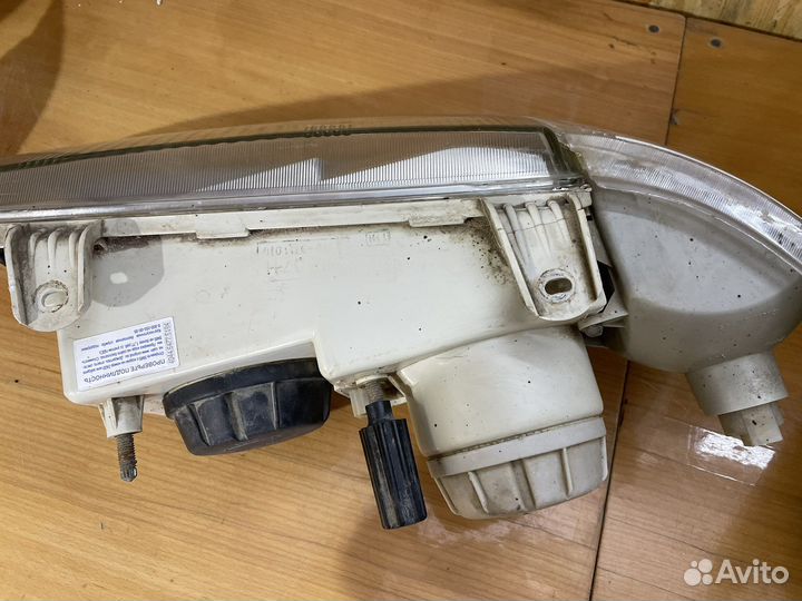 Продам фары ваз 2110