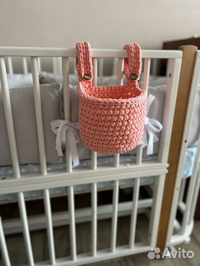Подвесная корзинка на детскую кроватку