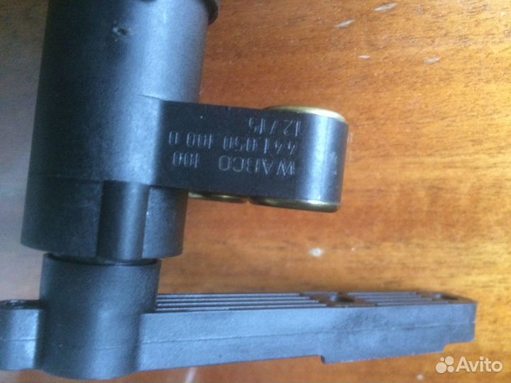 Датчик уровня пола Wabco 4410501000