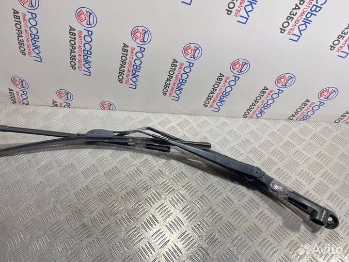 Поводок стеклоочистителя Chevrolet Cruze