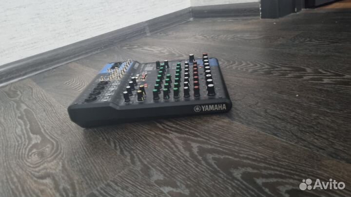 Микшерный пульт yamaha mg10xu
