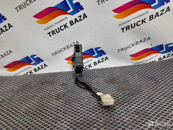 7482492420 Педаль газа