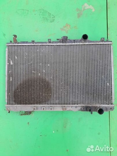 Радиатор охлаждения Mitsubishi Space Wagon