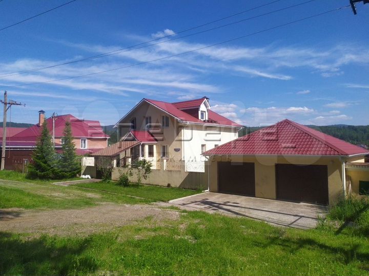 Коттедж 274,5 м² на участке 20 сот.