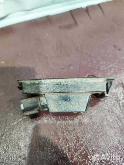 Фонарь подсветки номера правый KIA Rio 4