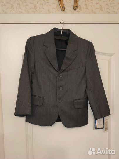 Пиджак школьный р.128 шерсть новый