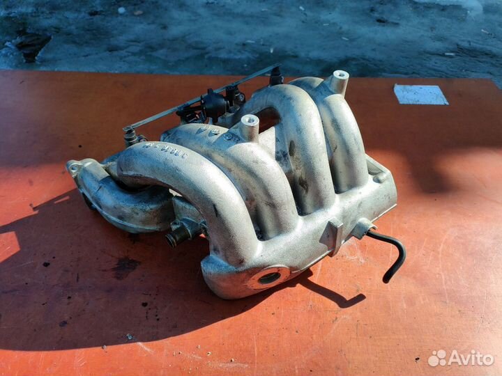 Коллектор впускной Mercedes C w202 om611 2.2 cdi