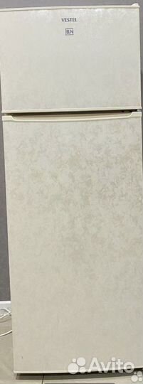 Холодильник vestel