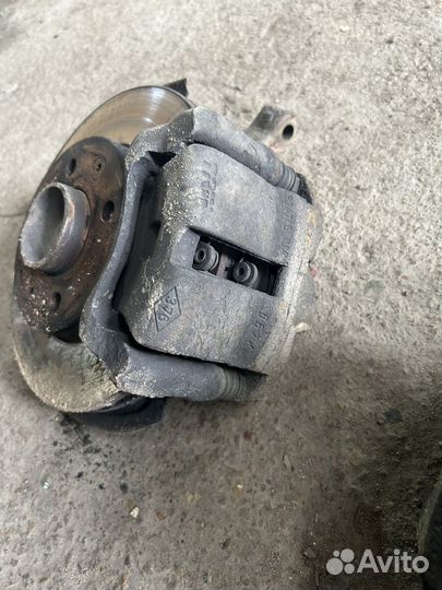 Суппорт передний левый правый рено симбол 2 1.4