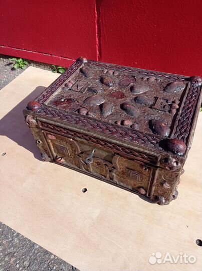 Сундук шкатулка старинная