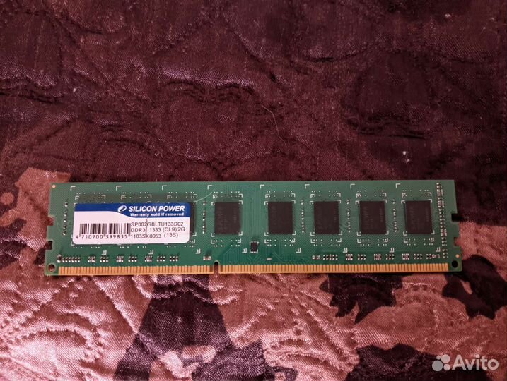 Материнская плата с процессором и памятью