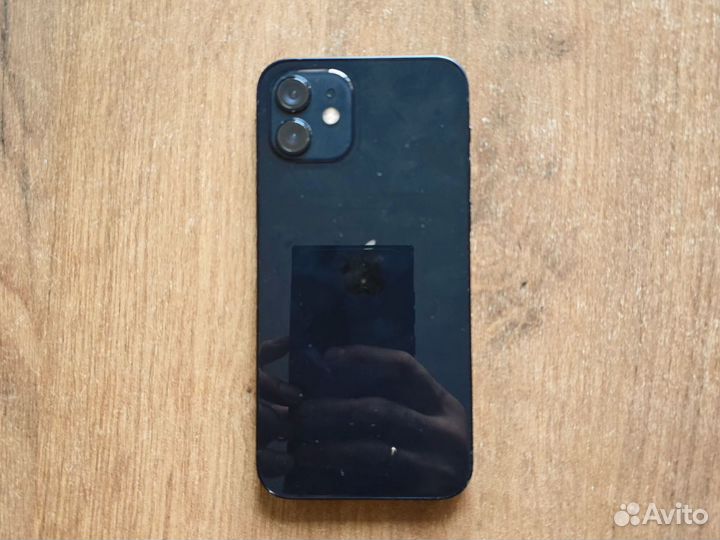 iPhone 12, 64 ГБ