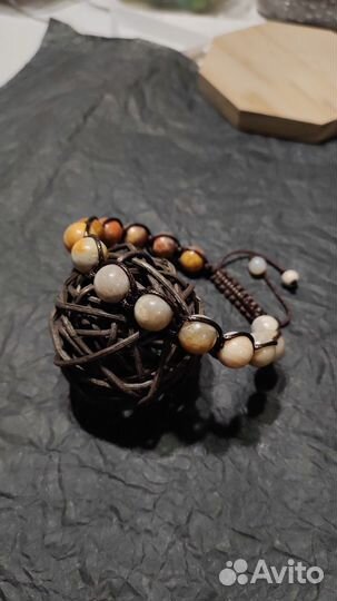 Браслет с кораллом