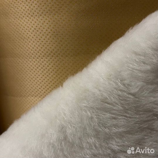 Мех искуственный на силиконовой подложке белый