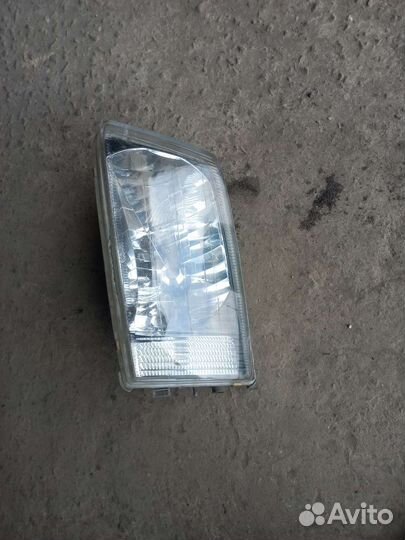Фара левая Toyota hiace regius