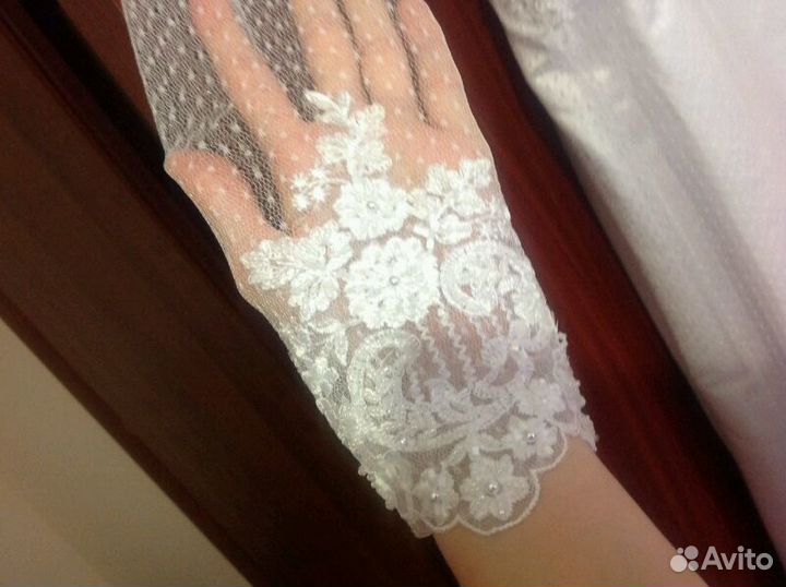 Красивое свадебное платье с длинным рукавом