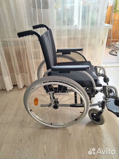 Инвалидная коляска складная бу Ширина сиденья 41см