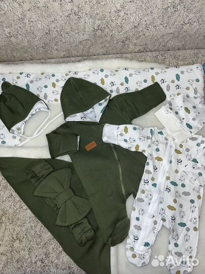 Комплект на выписку новый