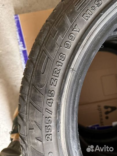 Michelin Pilot Sport A/S 255/45 R18