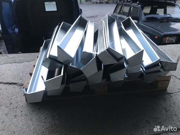 Кормушка для курей и перепелов