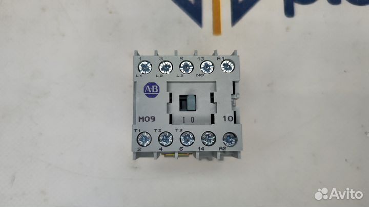Allen-Bradley 100-M09N*3