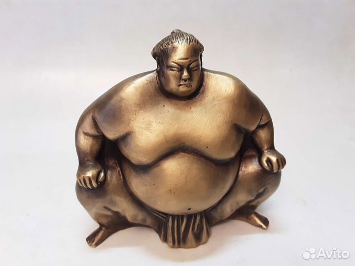 Бронзовая статуэтка. Борец сумо