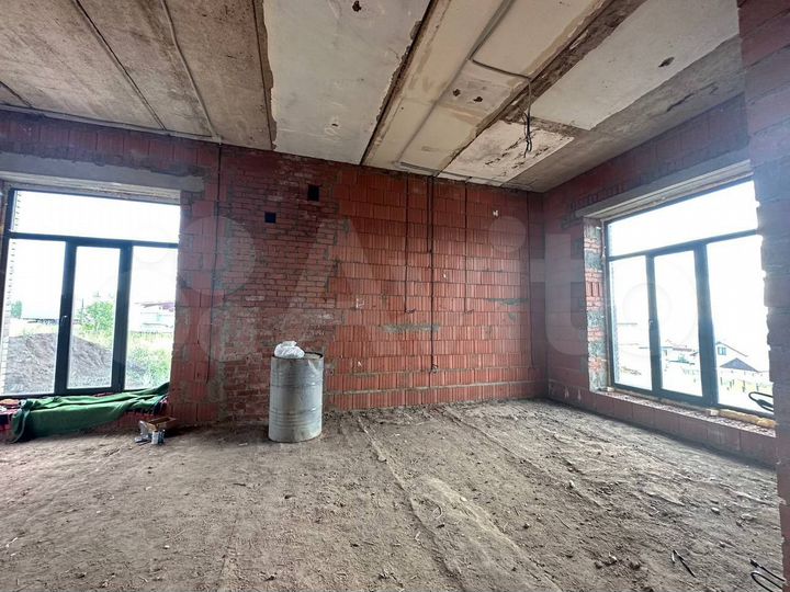 Дом 208,1 м² на участке 6 сот.