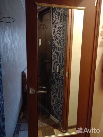 Зеркало настенное