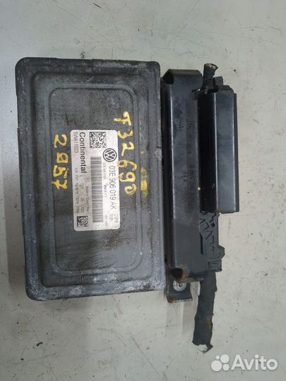 Блок управления двигателем Volkswagen Polo, 2013