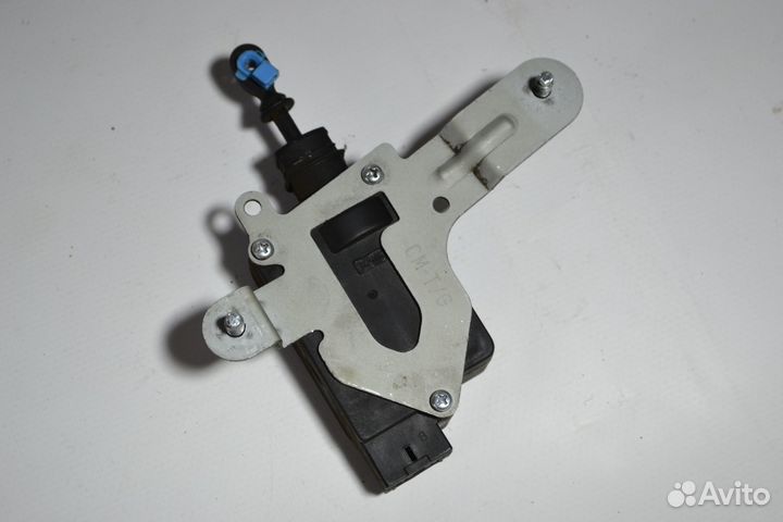 Активатор замка багажника Hyundai Santa Fe 2