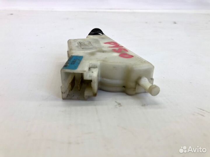 Замок лючка бензобака задний Nissan Fuga PY50 2007