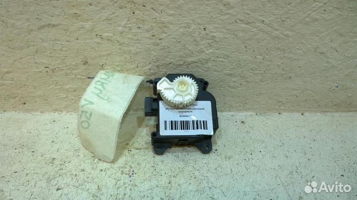 Моторчик привода заслонок отопителя Toyota Camry