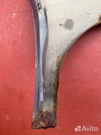 Крыло переднее левое Wv Touran BAG 2004