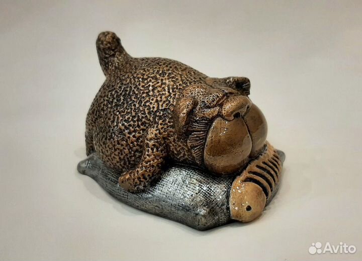 Статуэтка котик-бегемотик, символ достатка