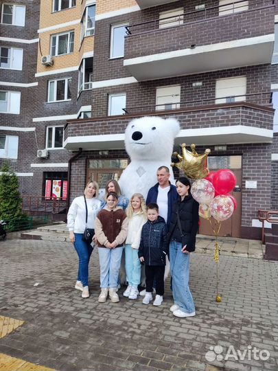 Белый мишка на праздник