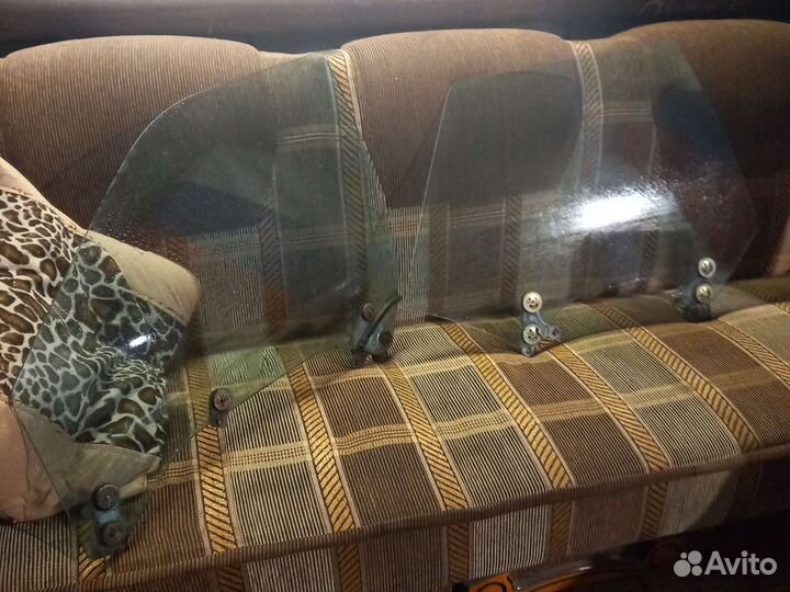 Стекло двери subaru legasy BC 1