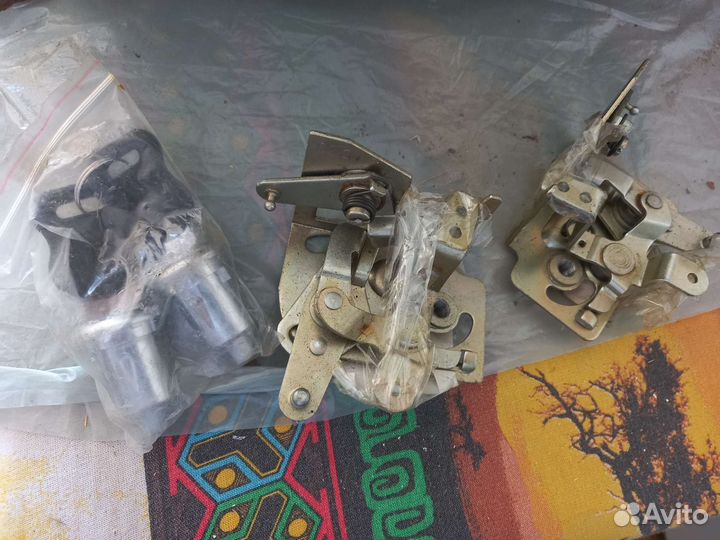 Механизм замка на газ