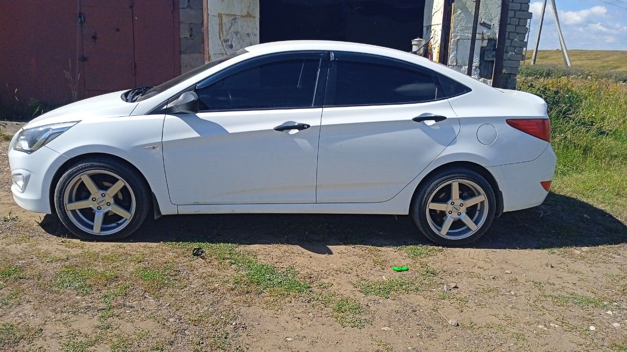 Hyundai Solaris: фото владельца