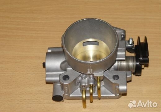 Дроссельная заслонка Мицубиси Лансер 9 MD615660