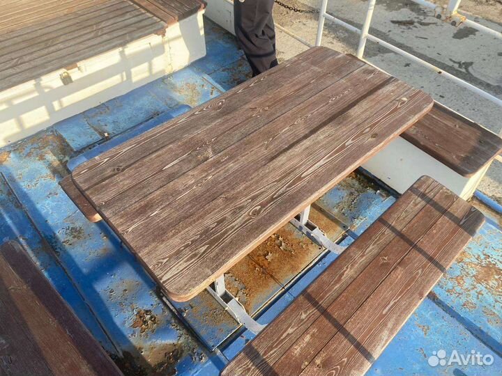 Катер с каютой