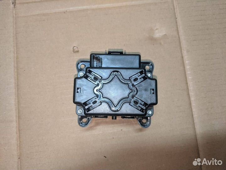 Джойстик управления мультимедиа Mercedes-Benz