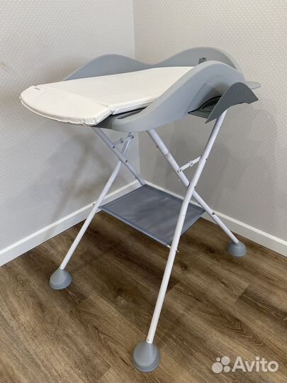 Пеленальный столик и ванночка beaba + ножки