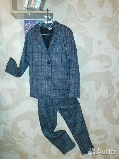 Костюм брючный
