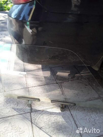 Стёкла боковые нива 21214