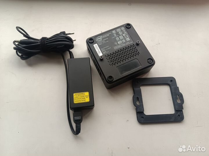 Минипк Intel NUC i5