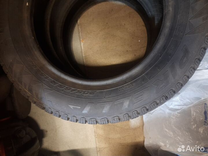 Pirelli Carrier Winter 205/65 R15