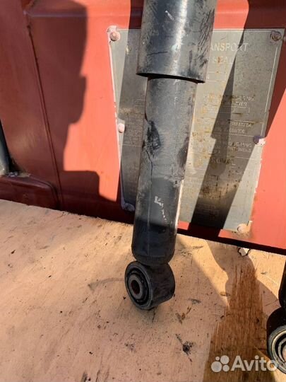 Амортизатор задний Volkswagen Passat B6 B7