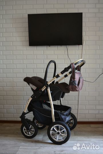 Детская коляска 3 в 1